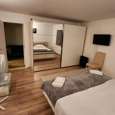 Apartment Live In *